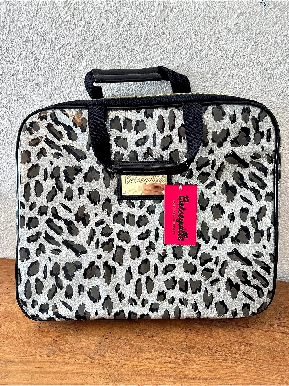 Betsey Johnson Cheetah Rock Silver Leopard Print padded Laptop Bag NWT